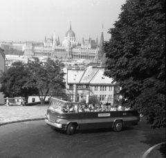 Magyarország, Budapest I., Hunyadi János út., 1964, Magyar Rendőr, Steindl Imre-terv, Ikarus 620/630, országház, neogótika, Duna, városnézés, eklektikus építészet, Budapest, kabrió, Fortepan #22546