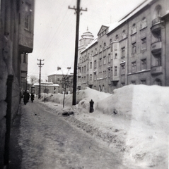 Magyarország, Miskolc, a Soltész Nagy Kálmán utca, szemben a Zsolcai kapunál a Rudolf-laktanya bejárata és egyik épülete., 1931, Vincent Till Baumgartner, hókupac, Fortepan #225598