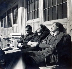 1938, Vincent Till Baumgartner, relaxation, sunbathe, three people, divided windows, arms crossed over the chest, Fortepan #225611