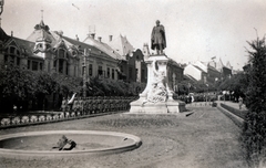 Magyarország, Szekszárd, Garay tér, szemben Garay János szobra (Szárnovszky Ferenc, 1898.)., 1931, Csonka Sándor, Fortepan #225688