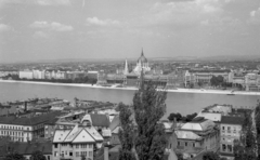 Hungary, Budapest I., látkép a Halászbástyáról, szemben a Parlament tömege., 1965, Magyar Rendőr, Imre Steindl-design, parliament, Neo-Gothic-style, Danube, eclectic architecture, Budapest, Fortepan #22571