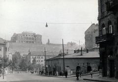 Hungary, Budapest I., Krisztina tér, szemben az Alagút utca, balra a Gellérthegy utca torkolata. Fent a budai Várban a romos József főhercegi palota látható., 1947, Bónis József, street view, library, Budapest, Fortepan #226005