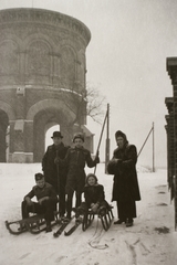 Hungary, Budapest XIV., Víztorony a Stefánia úton., 1947, Fortepan/Album002, winter, snow, tableau, sledge, Budapest, Fortepan #22619