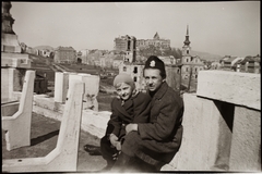 Hungary, Budapest I., látkép a Szent Gellért szobortól, a lerombolt szerb templom és a Királyi Palota (később Budavári Palota) felé nézve., 1946, Fortepan/Album002, street furniture, girl, kid, Budapest, Fortepan #22640