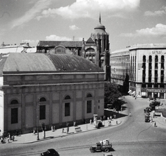 Magyarország, Budapest V., kilátás az Anker-házból a Deák Ferenc térre, szemben az evangélikus templom., 1946, Fortepan/Album075, Budapest, sínpálya, lámpaoszlop, teherautó, felirat, automobil, hirdetőoszlop, Fortepan #226526