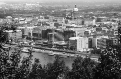 Magyarország, Budapest V., kilátás a Gellért-hegy felől a pesti Duna-partra, középen az épülő Hotel Duna Intercontinental, mellette a Duna Szálló., 1969, Középületépítő Vállalat - Kreszán Albert - Koczka András - Kemecsei József, Budapest, Fortepan #226786