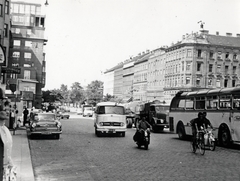 Ausztria, Bécs, Lassallestraße a Vorgartenstraße sarkánál, a Praterstern felé nézve., 1963, Simon Erzsébet, kerékpár, robogó, Fortepan #226924