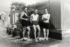 Hungary, Margit Islands, Budapest, Palatinus Strandfürdő., 1935, Szilvási hagyaték, men, three people, sport jersey, strong, Fortepan #226961