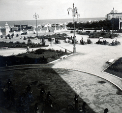 Olaszország, Cesenatico, Piazza Andrea Costa a Grand Hotel Cesenatico előtt., 1937, Fortepan/Album076, park, Fortepan #227060