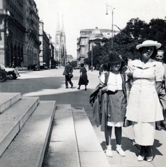 Ausztria, Bécs, a felvétel a Városháza előtt készült, távolban a Votivkirche., 1937, Fortepan/Album076, Fortepan #227069