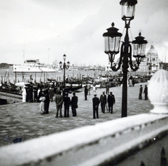 Olaszország, Velence, kilátás a Ponte della Paglia-ról a Canal Grande és a Santa Maria della Salute fogadalmi templom felé., 1937, Fortepan/Album076, pavilon, kikötő, Fortepan #227094