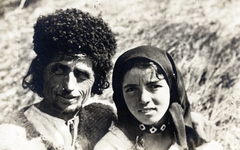 Romania, 1917, Vízkelety László, man and woman, folk costume, double portrait, portrait, smile, peasant, attire, headscarf, Fortepan #227507