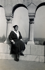 Magyarország, budai Vár,Halászbástya, Budapest I., háttérben a Duna túlpartján a Parlament., 1930, Vízkelety László, országház, Budapest, Fortepan #227545