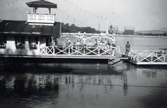 Hungary, Budapest XIII.,Budapest III., csónakház és stég a Népszigetnél, háttérben az Óbudai-sziget északi csúcsa és az Óbudai Gázgyár látható., 1938, Vízkelety László, Budapest, Fortepan #227679