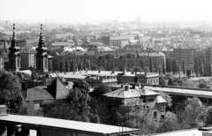 Hungary, Budapest XI., kilátás a Somlói út - Szüret utca találkozásának környékéről, középpontban a Bartók Bála út házsora. Balra a Szent Imre-templom tornyai. Ettől jobbra a József Attila (később Budai Ciszterci Szent Imre) Gimnázium épülettömbje., 1977, Középületépítő Vállalat - Kreszán Albert - Koczka András - Kemecsei József, Budapest, Fortepan #227817