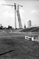 Magyarország, Budapest IX., Üllői út, FTC stadion, háttérben a Nagyvárad téri református templom tornya és a SOTE (később Semmelweis Egyetem) Elméleti Tömbje., 1974, Középületépítő Vállalat - Kreszán Albert - Koczka András - Kemecsei József, Budapest, Fortepan #227914