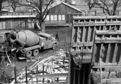 Magyarország, Budapest II., Szilágyi Erzsébet fasor, a Budapest körszálló építkezése., 1966, Középületépítő Vállalat - Kreszán Albert - Koczka András - Kemecsei József, Budapest, Tatra-márka, betonkeverő, Fortepan #227940