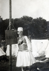 Egyesült Királyság, Birkenhead, Arrowe Park, 3. Nemzetközi Cserkész Világtalálkozó (Jamboree), az albán cserkészek tábora., 1929, Ábrahám Katalin és László, népviselet, tábla, Fortepan #228180