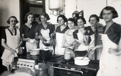 1932, Flanek-Falvay-Kováts, Best of, smile, tableau, apron, women, dotted dress, learning, fireplace, cooking, Fortepan #228512