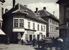 Magyarország, Győr, az Apáca utca - Káposztás köz sarok, bal szélén a Kreszta-ház. A felvétel a Jedlik Ányos utca közelében készült., 1934, Flanek-Falvay-Kováts, Fortepan #229214