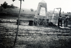 Magyarország, Ópusztaszer, (Sövényháza), az 1937-ben fúrt artézi kút, Árpád kútja a későbbi Nemzeti Történeti Emlékpark területén., 1940, Papp Éva, Fortepan #229314