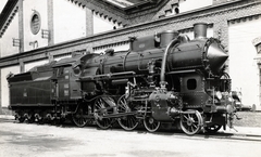 Hungary, Budapest XIV., Tatai utca, Északi Fűtőház (később Hámán Kató Fűtőház, ma Magyar Vasúttörténeti Park). A MÁV 328-as sorozatú gőzmozdonya., 1921, Fortepan/Album085, steam locomotive, MÁV Class 328, Budapest, Fortepan #229416