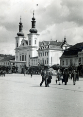 Románia,Erdély, Marosvásárhely, Rózsák tere (Piata Trandafirilor, ekkor Széchenyi tér), Keresztelő Szent János-templom., 1940, Fucskár József Attiláné, Fortepan #229558