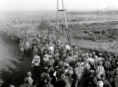 Ukrajna, Voznyeszenszk, hadifoglyok menete a vasútállomás közelében., 1941, Fucskár József Attiláné, Fortepan #229591