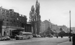 Ausztria, Bécs, Friedrichstraße, jobbra a Naschmarkt., 1960, Stuber Andrea, autóbusz, Fortepan #229632