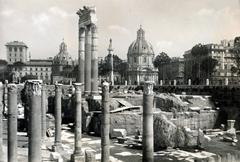 Italy, Rome, Julius Caesar fóruma. Elöl Caesar fóruma (Forum Iulium, Foro de Cesare), a három magas oszlop középen Venus Genetrix templomának maradványa. A háttérben Traianus fóruma, a kép közepén Traianus oszlopa, tőle balra a Loretói Szűz Mária templom, jobbra a Szűz Mária Szent Neve templom., 1933, Bognár András, Roman Empire, Fortepan #230560