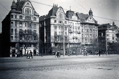 Hungary, Budapest V., Fővám tér, szemben a Molnár utca - Váci utca közötti épületek láthatók., 1933, Gara Andor, Budapest, Fortepan #230852