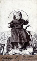 1900, Cserey Zoltán, ribbon, girl, photographer, hula hoop, Fortepan #231055