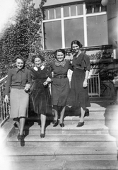 1932, Szepessy Tibor, women, stairs, fun, Fortepan #23118