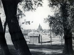 Ausztria, Bécs, Kaisermühlen, a Duna túlpartján az Assisi Szent Ferenc-templom (Kirche zum heiligen Franz von Assisi)., 1933, Bor Dezső, Fortepan #231361