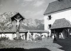 Austria, Tragöß (ekkor önálló, ma a város része), temető az Antoniuskapelle mellett., 1933, Bor Dezső, headstone, cross, Fortepan #231412