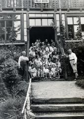 1933, Bor Dezső, sitting on stairs, tableau, Fortepan #231449