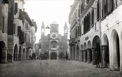 Olaszország, Pordenone, Corso Vittorio Emanuele II, az utca végén a Városháza (Palazzo di Comunale)., 1918, Bor Dezső, árkád, székesegyház, Fortepan #231492