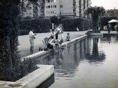 Magyarország, Budapest XIII., Szent István park., 1937, Bor Dezső, Best of, gyerekek, lakótelep, park, medence, sövény, hajómodell, Budapest, Fortepan #231727