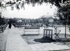 Magyarország, Hajdúszoboszló, strand., 1934, Bor Dezső, strand, napernyő, Fortepan #231779