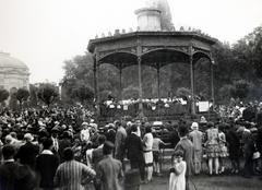 Magyarország, Városliget, Budapest XIV., a Székesfővárosi Zenekar hangversenye az Iparcsarnok előtti zenepavilonban, a karmester Bor Dezső., 1933, Bor Dezső, koncert, zenepavilon, Budapest, Fortepan #231841