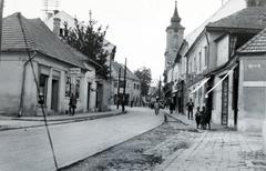 Hungary, Szentendre, Dumtsa Jenő utca, szemben a Fő térnél a Blagovesztenszka görögkeleti templom látható., 1932, Bor Dezső, Fortepan #231893