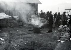 Magyarország, Budapest IX., Haller utcai vásártér, országos vásár alkalmával készült a felvétel., 1931, Bor Dezső, piac, füst, fonott áru, Budapest, Fortepan #232093