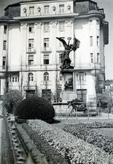 Magyarország, budai Vár, Budapest I., Dísz tér, Honvéd-szobor (Zala György, 1893.)., 1934, Bor Dezső, Budapest, emlékmű, Fortepan #232192