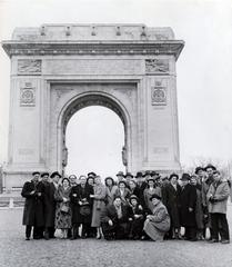 Romania, Bucharest, a felvétel a Diadalív (Arcul de Triumf) előtt, a Şoseaua Pavel D. Kiseleff felől készült., 1959, Virány László, Fortepan #232518