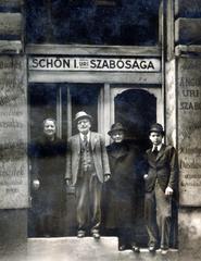 Hungary, Budapest VIII., Puskin (Eszterházy) utca, a felvétel az 1. szám alatti Schön Izsó szabómester üzlete előtt készült., 1933, Török András, tailors, store display, Budapest, Fortepan #232684