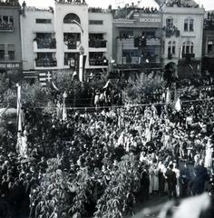 Románia,Erdély, Marosvásárhely, Rózsák tere (Piata Trandafirilor, ekkor Széchenyi tér). A felvétel a magyar csapatok bevonulása idején készült., 1940, Tordai György, Fortepan #233196