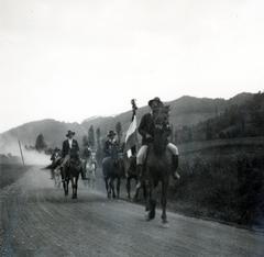 Románia,Erdély, Havad, a felvétel a település határában a magyar csapatok bevonulása idején készült., 1940, Tordai György, Fortepan #233210