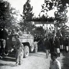 Románia,Erdély, Havad, a felvétel a település határában a magyar csapatok bevonulása idején készült., 1940, Tordai György, diadalkapu, Rába 38M Botond, teherautó, bőrruha, Fortepan #233212