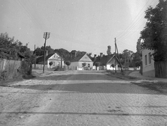 Magyarország, Vasvár, Alkotmány utca a Vasúti utca felől., 1952, Építész, utcakép, villanyoszlop, távközlés, Fortepan #23459