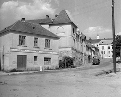 Magyarország, Vasvár, Járdányi utca., 1952, Építész, cégtábla, teherautó, utcakép, villanyoszlop, kilométerkő, Fortepan #23466